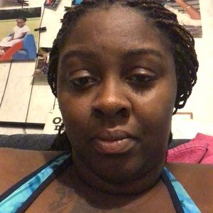 Meet your Posher, Charmine